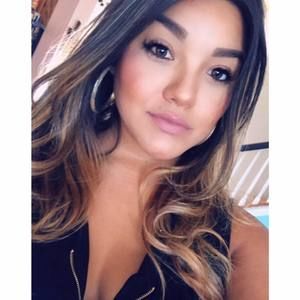 Meet your Posher, Adriana